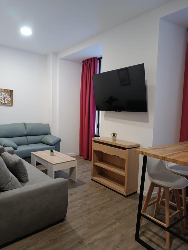 Apartamentos Turisticos Avila Puerta De San Vicente 0-2 Bagian luar foto
